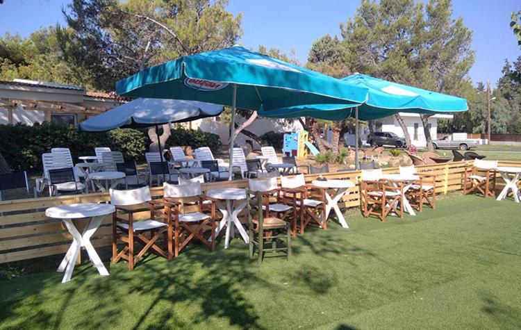 Marzi Beach And Bungalows Hotel Kokkónion Екстериор снимка