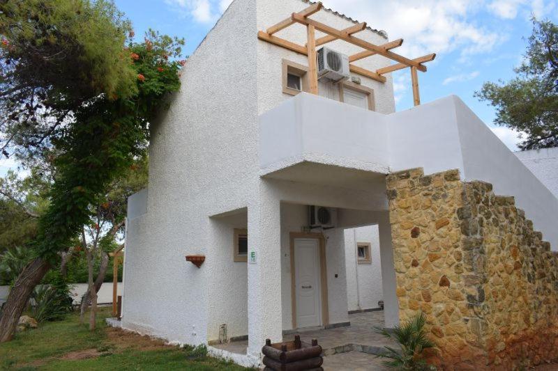 Marzi Beach And Bungalows Hotel Kokkónion Екстериор снимка