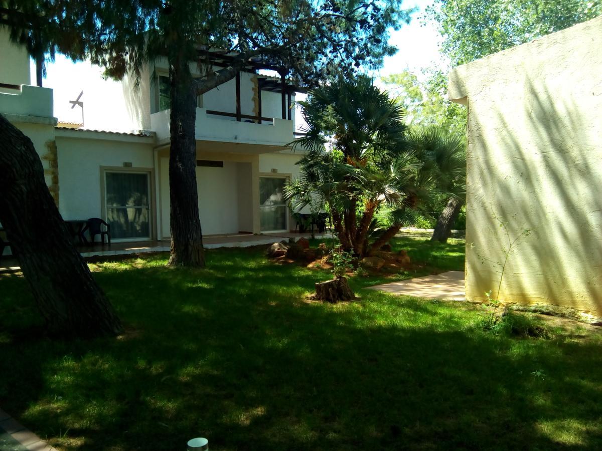 Marzi Beach And Bungalows Hotel Kokkónion Екстериор снимка