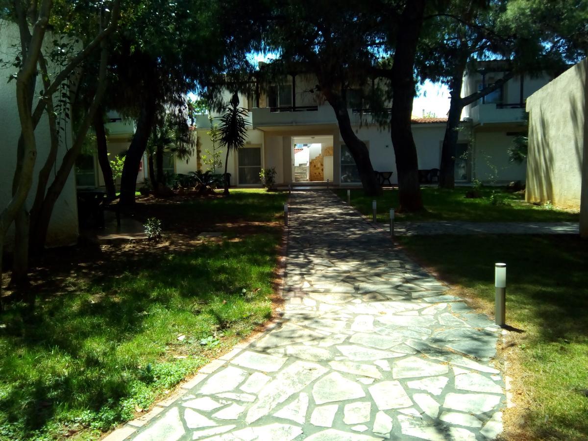 Marzi Beach And Bungalows Hotel Kokkónion Екстериор снимка