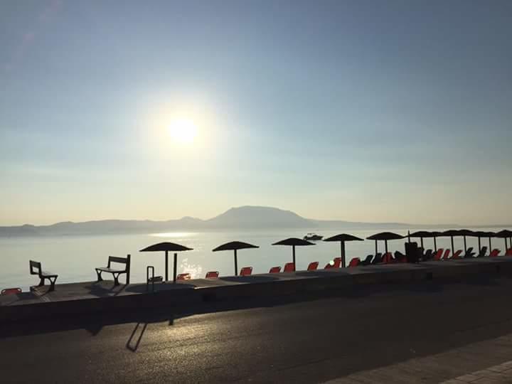 Marzi Beach And Bungalows Hotel Kokkónion Екстериор снимка