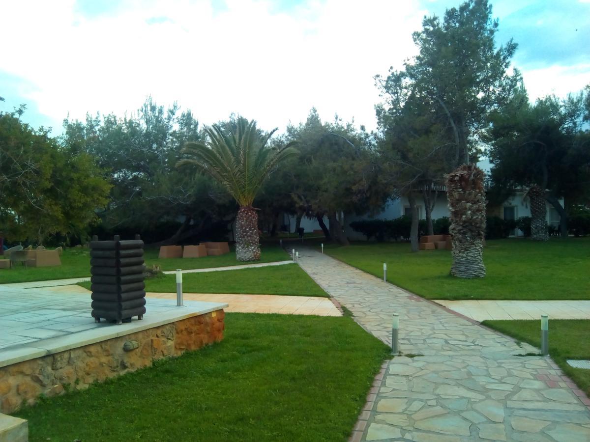 Marzi Beach And Bungalows Hotel Kokkónion Екстериор снимка