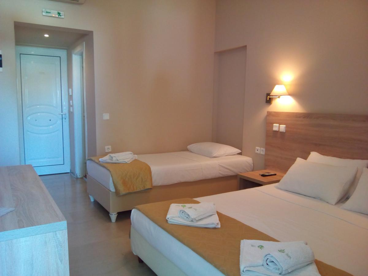 Marzi Beach And Bungalows Hotel Kokkónion Екстериор снимка